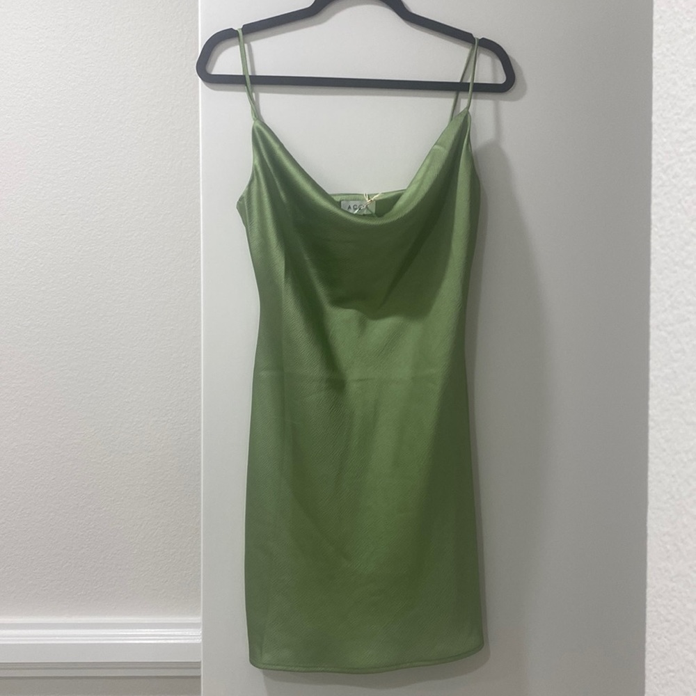 Textured satin Olive dress from Vici